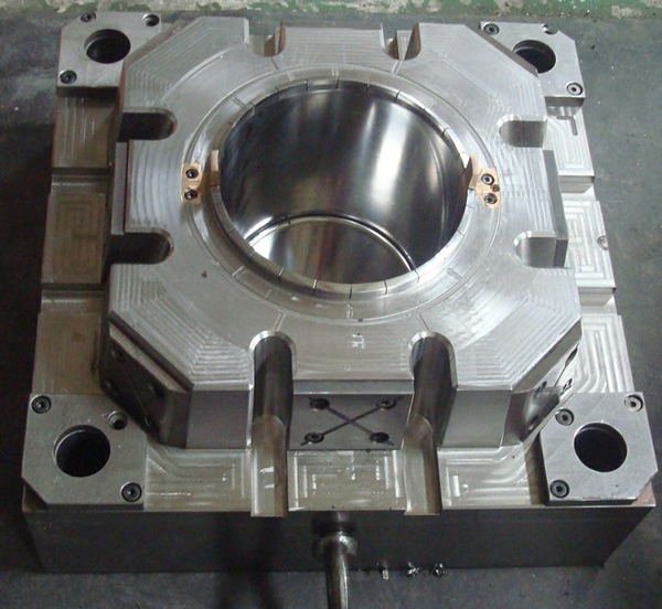 塗料桶模具(jù)