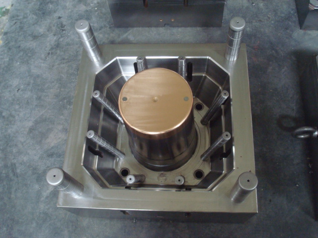 油漆桶(tǒng)模具